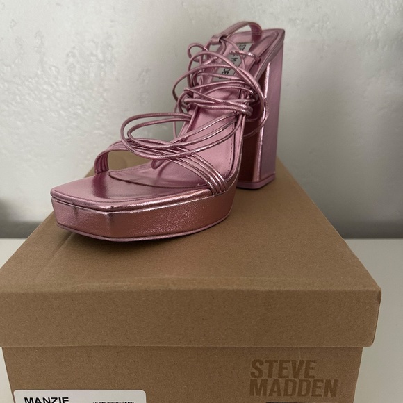 Like New Steve Madden Manzie Metallic Pink Platforms - Picture 12 of 12